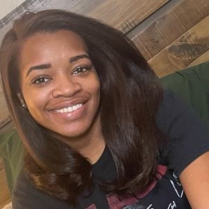 Meet your Posher, Lauren